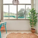 Light-filled & Renovated Apartment, By Timecooler * Lisboa