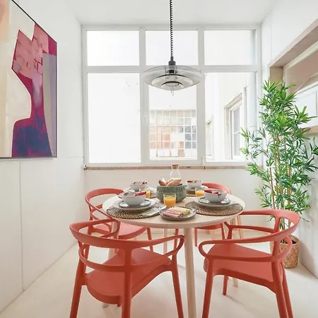 Apartment Light-filled & Renovated Apartment, By Timecooler *