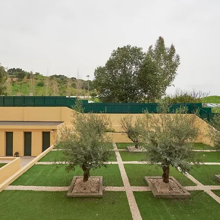 Light-filled & Renovated Apartment, By Timecooler * Lissabon