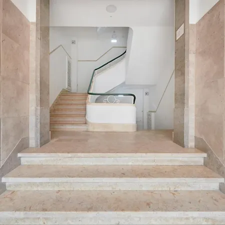 Apartment Light-filled & Renovated Apartment, By Timecooler