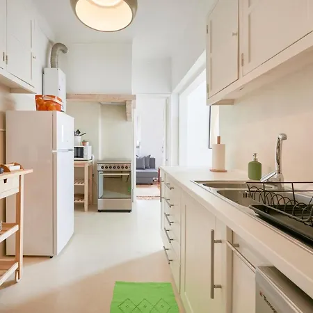 Apartment Light-filled & Renovated Apartment, By Timecooler