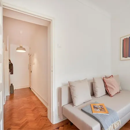 Apartment Light-filled & Renovated Apartment, By Timecooler Lisbon